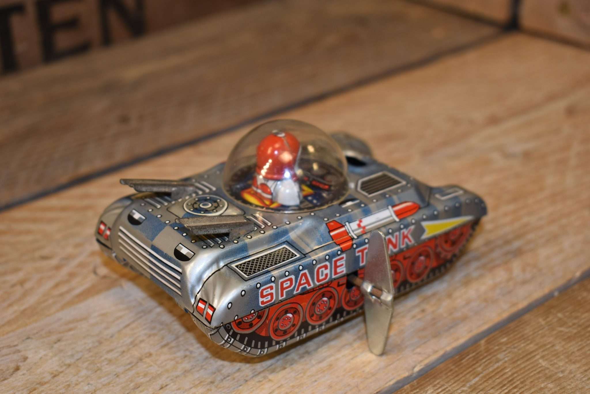 TT - Space Tank