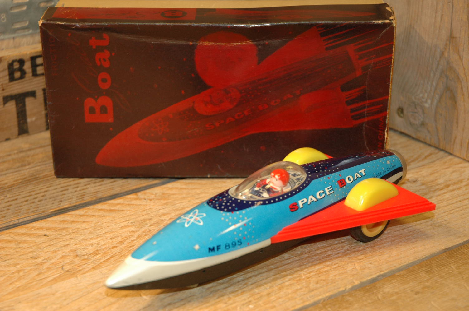 China - Space Boat MF-895