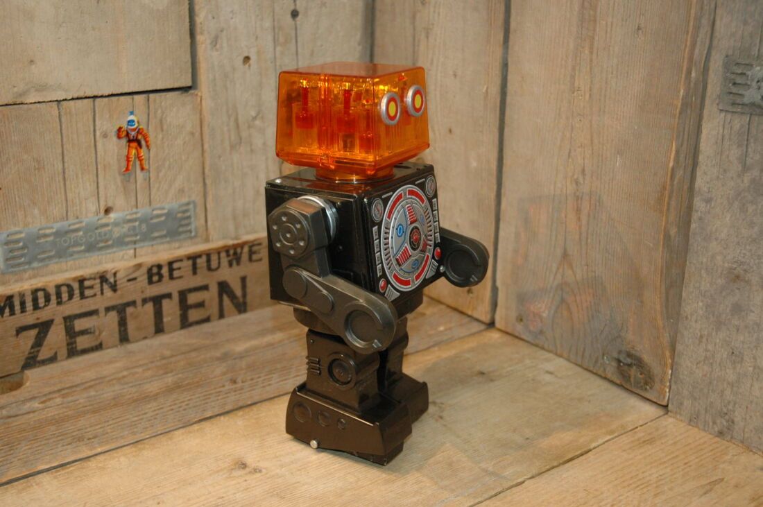 Horikawa - Piston Robot